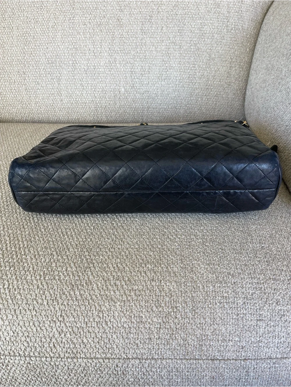 Beautiful Chanel Quilted Lambskin Leather Black Shoulder Bag Tote Gold tone HW